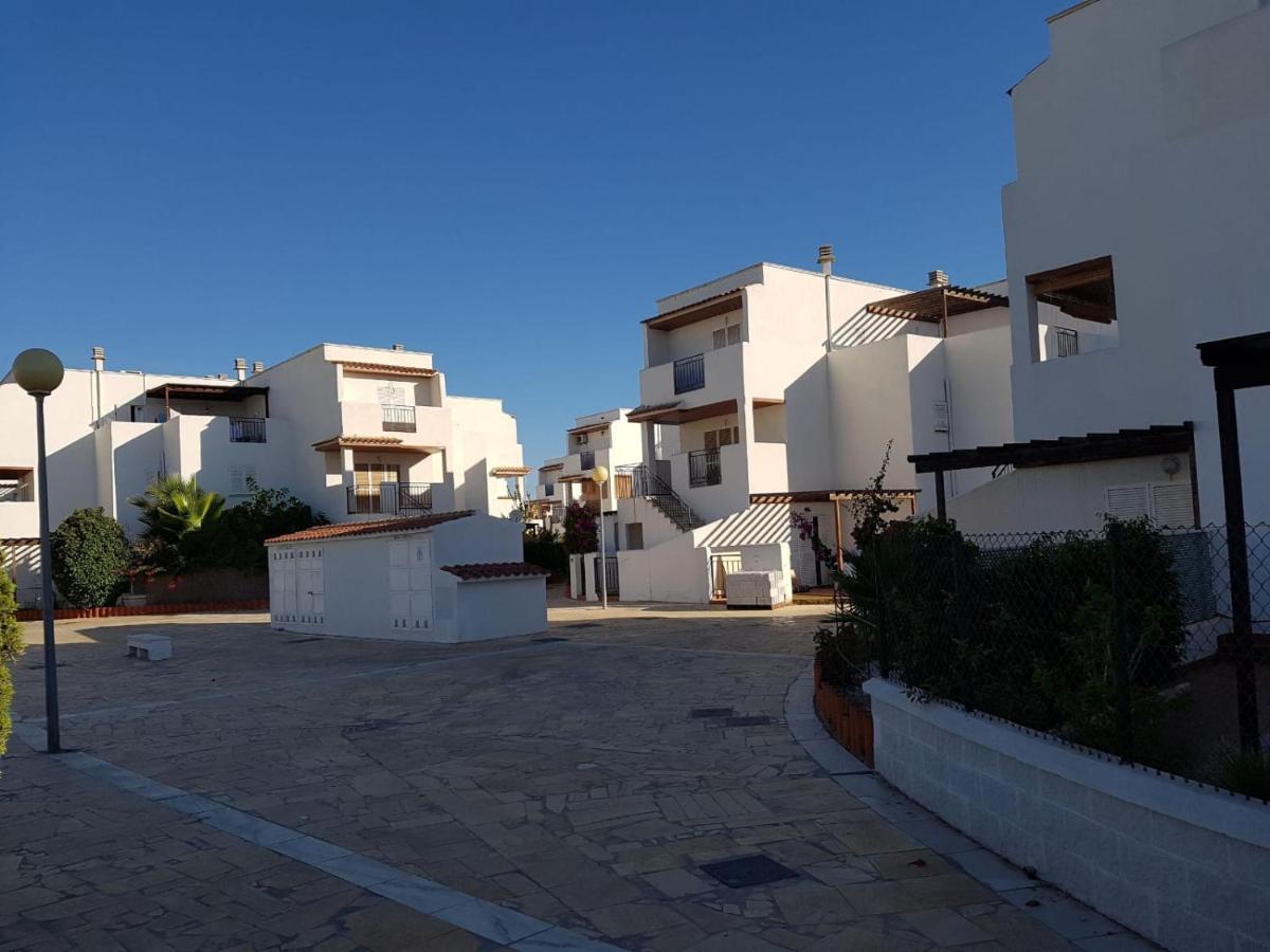 Casa Baja Naturista Con Patio En Primera Linea De Playa Con Piscina Comunitaria! Вера Экстерьер фото